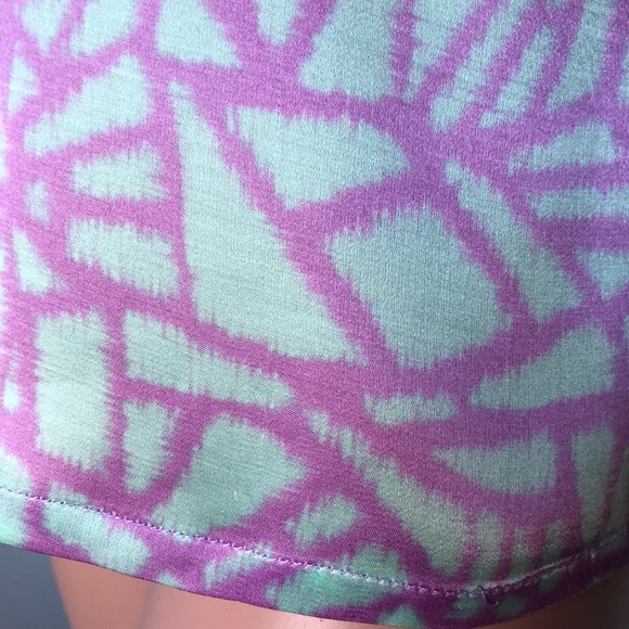 Addison Abstract Tank - Picture 5 of 8